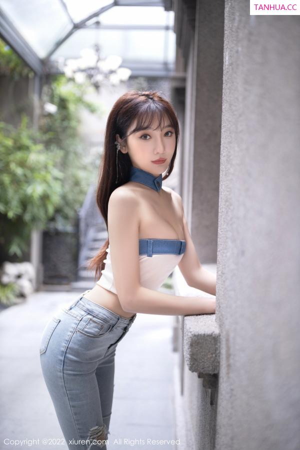 陆萱萱  [XiuRen]高清写真图 2022.11.24 No.5908 陆萱萱 北京旅拍第77张图片